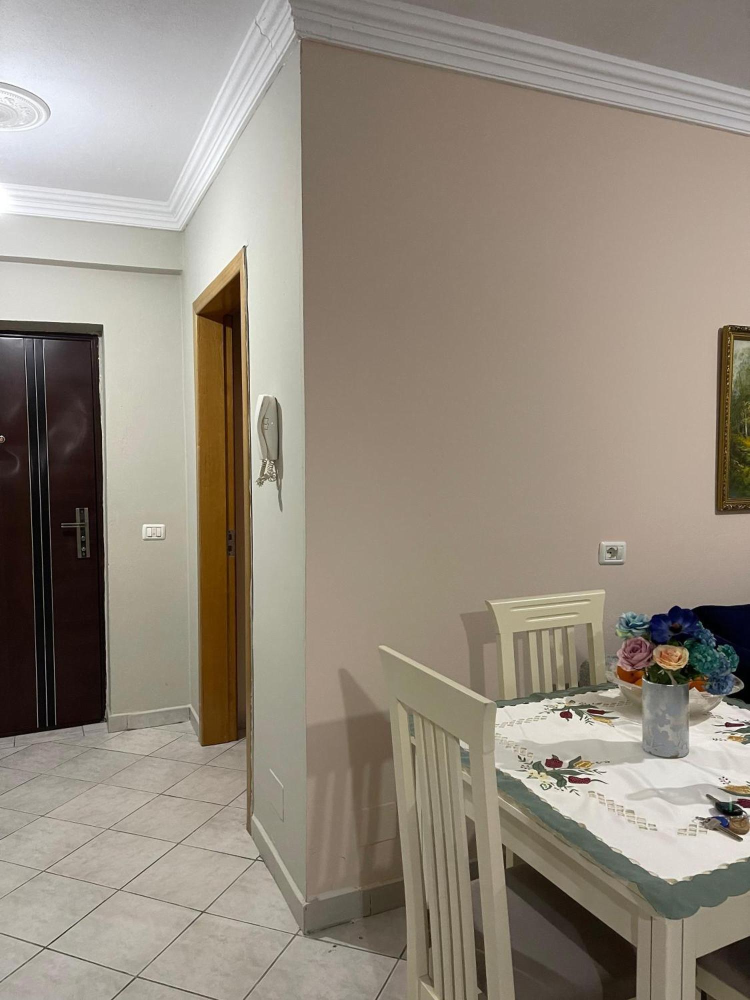 Prendi's In Apartamento Golem (Tirana)